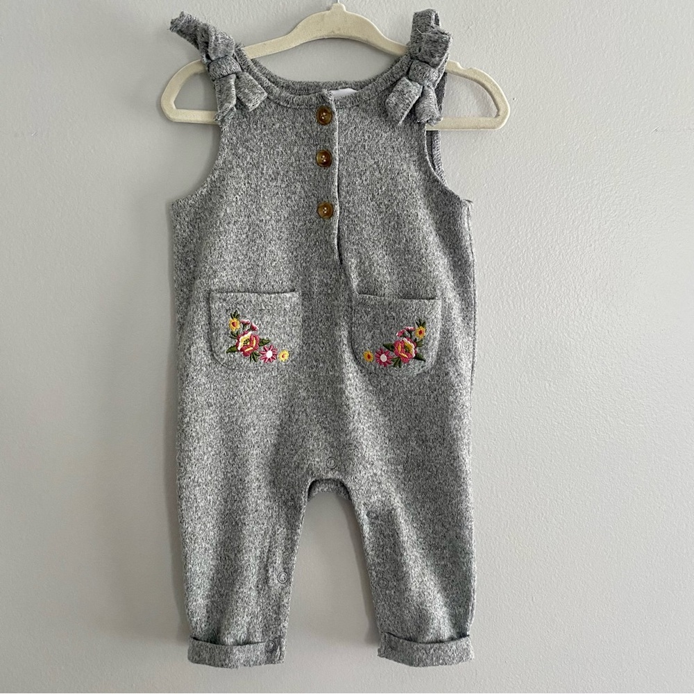 Nicole Miller Gray Knit Floral Embroidered Pocket Romper, 6-9M